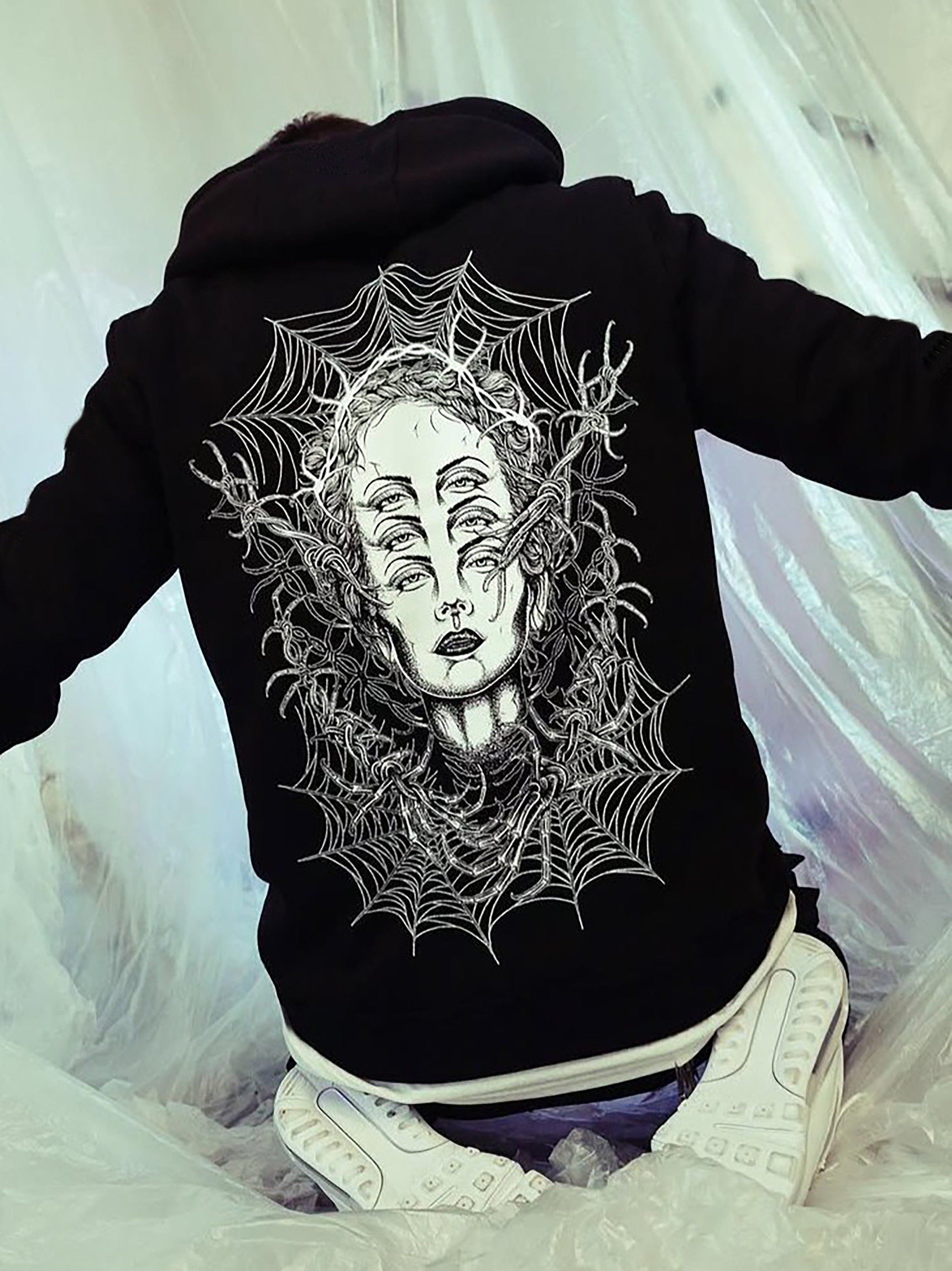 Engtangled (Black) - Oversize Hoodie